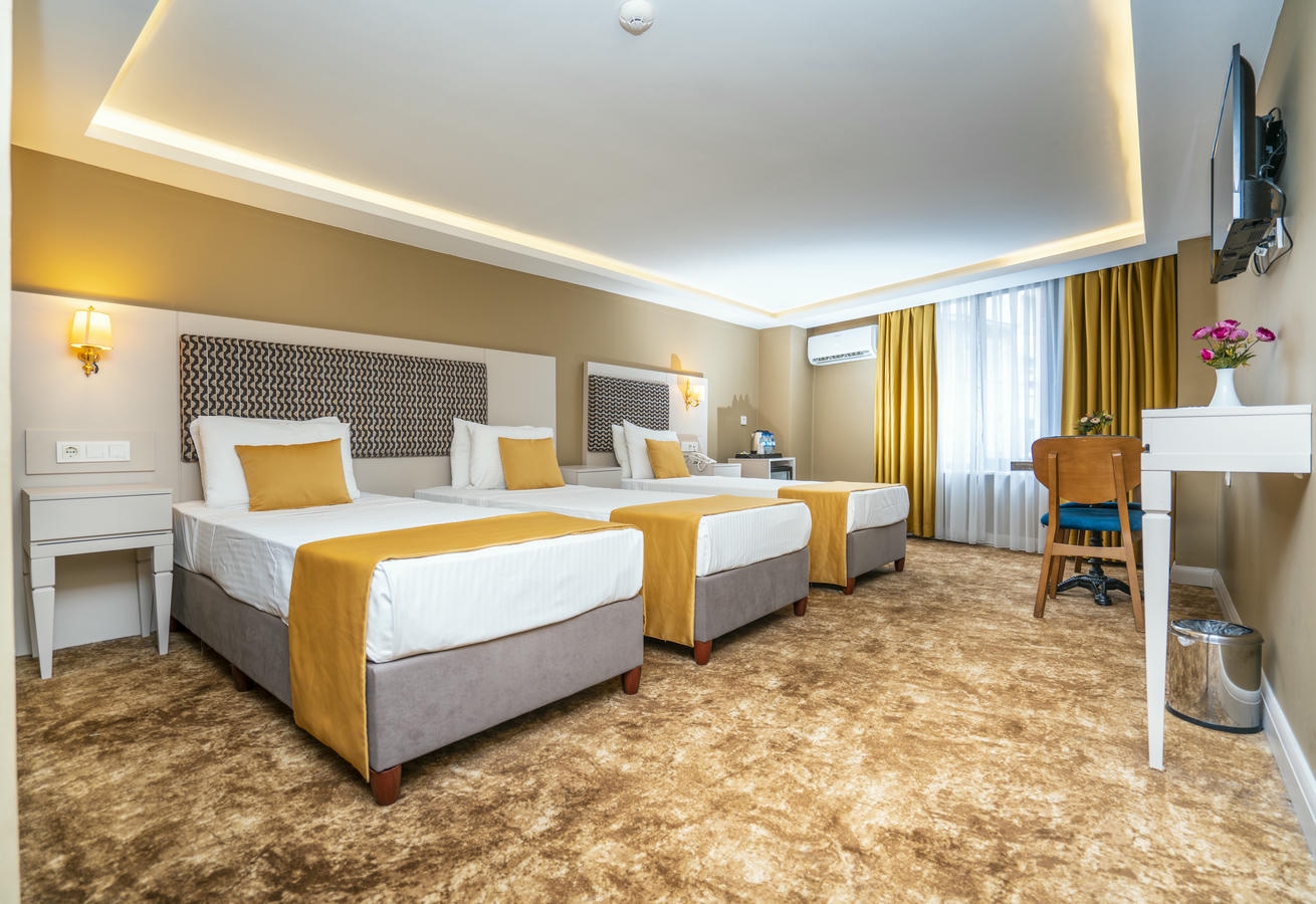 Holiday  in  Topkapı, İstanbul